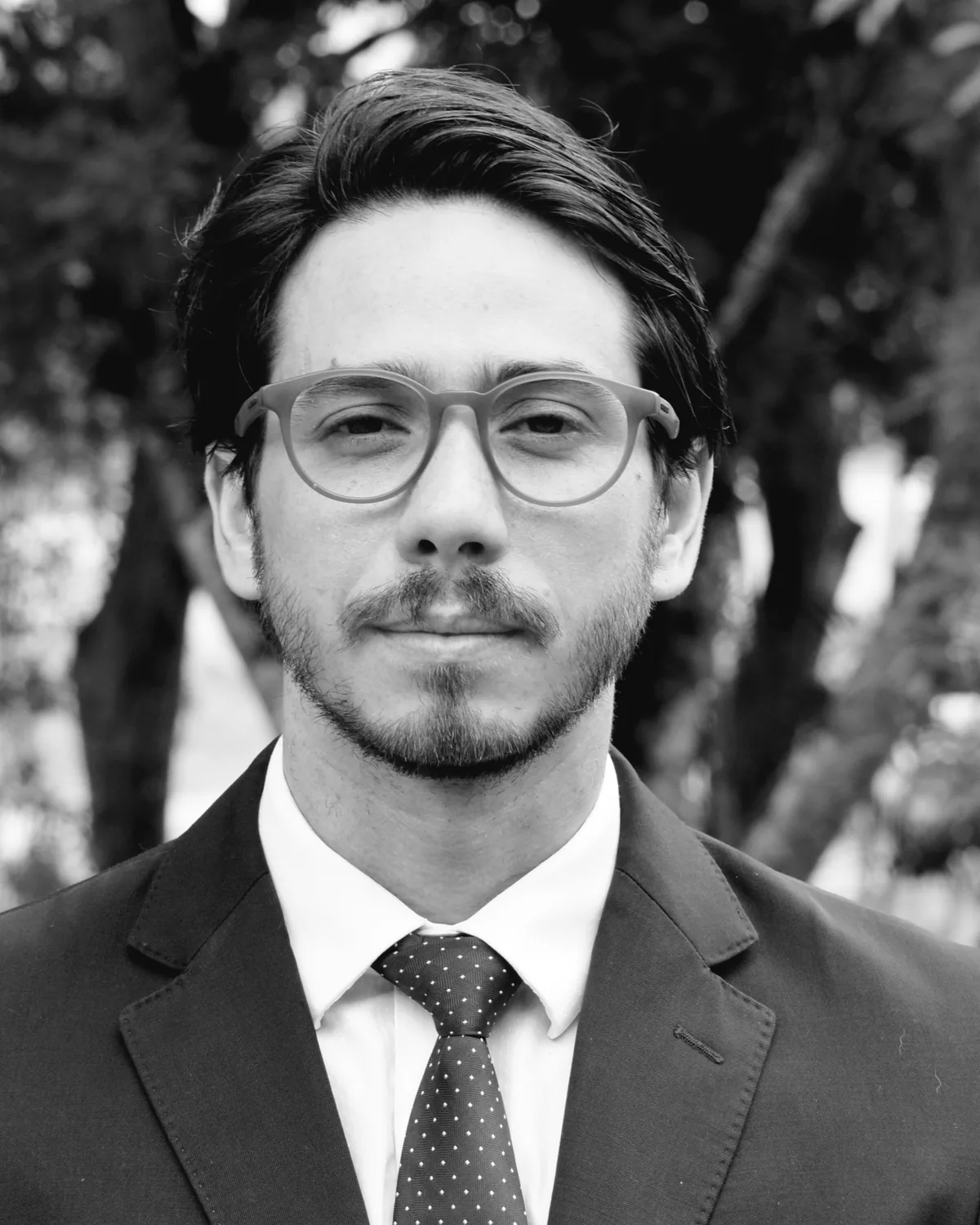 Retrato em preto e branco de Igor Beydoun.